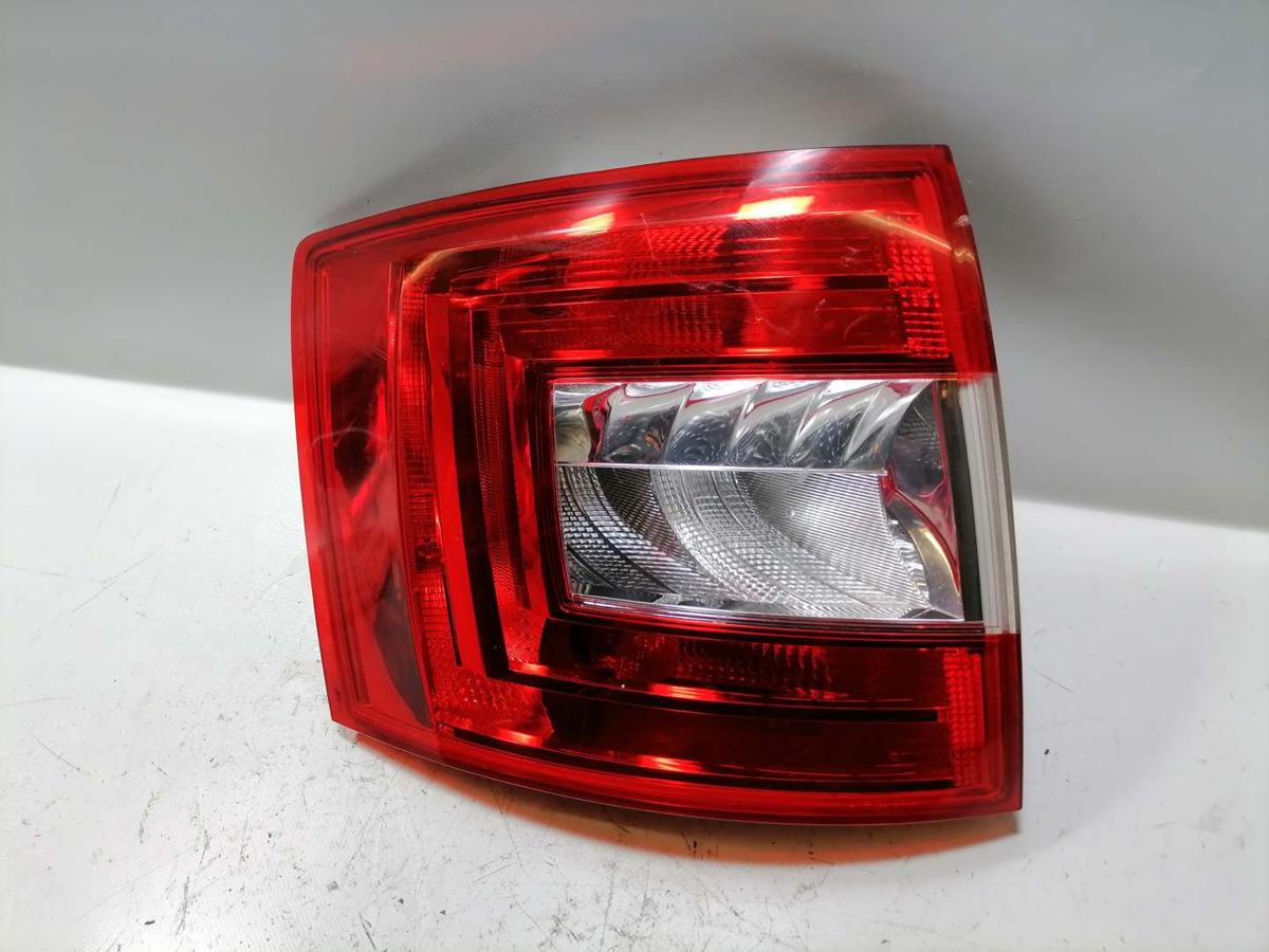 Skoda Octavia 3 original Rücklicht Rückleuchte Schlussleuchte links Kombi Bj.2014
